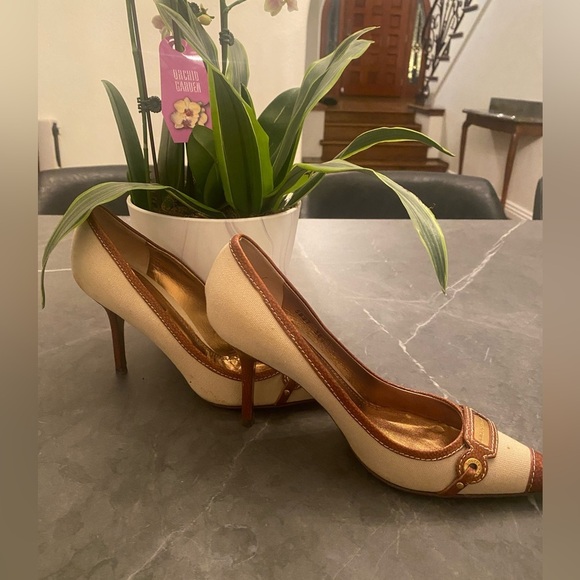 Dolce & Gabbana Logo Heels | Canvas & Leather Pointed Toe Pumps | Size 38.5 - Picture 2 of 15